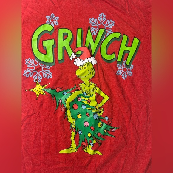Dr Seuss’ The Grinch - Small Red T Shirt 🎄💗 - Picture 2 of 7